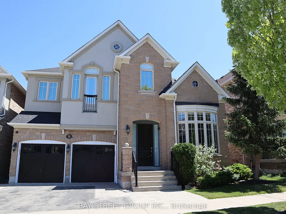 9 Eber St
