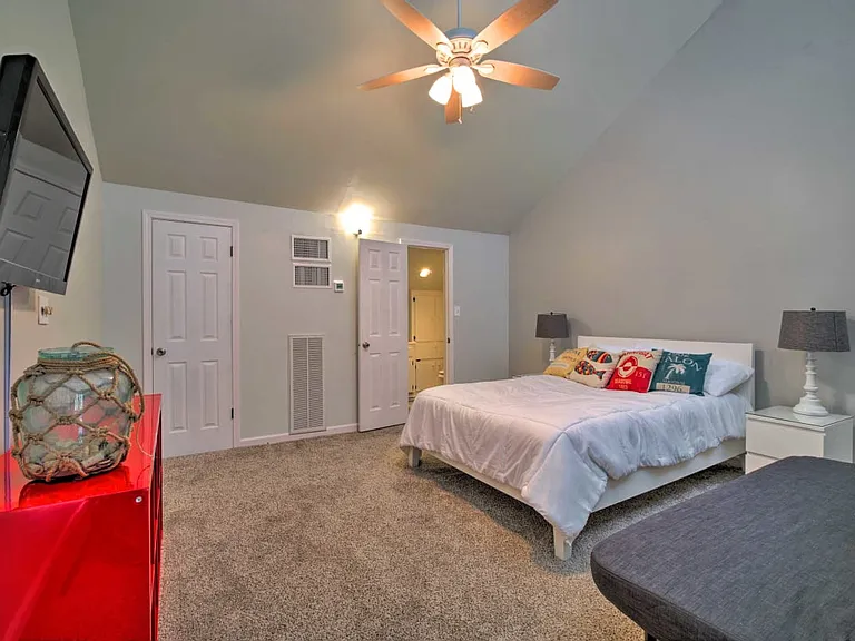 12600 Melville Dr #328 — Photo 8