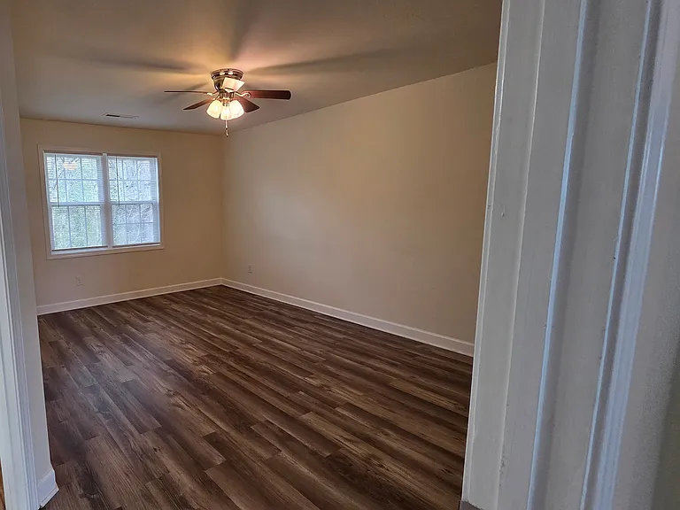 113 Beechleaf Ct — Photo 12