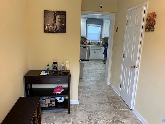 2nd image of 514 Curtis Ave