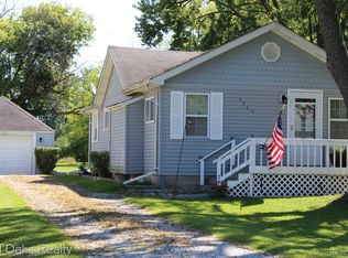 2066 Delaney St, Burton, MI 48509