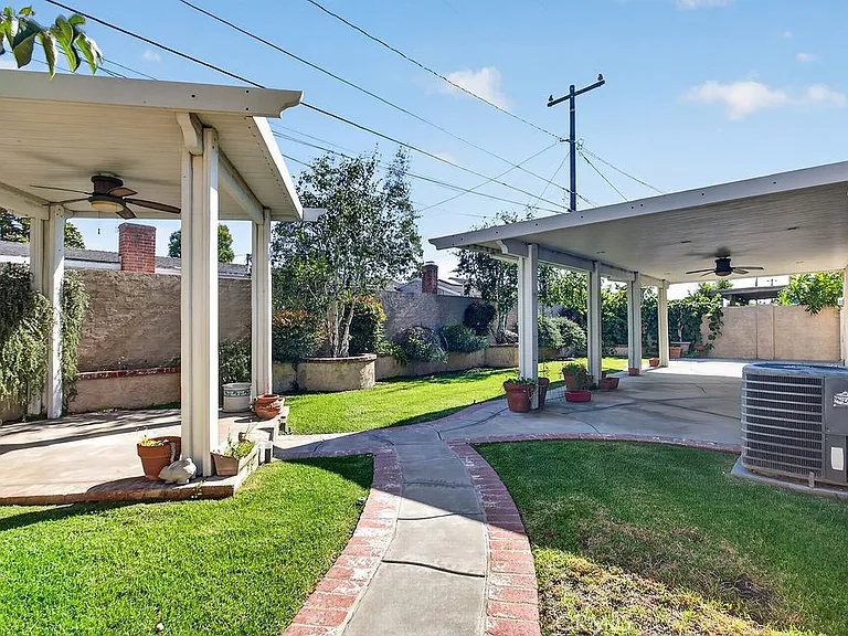 2310 E Monroe Ave — Photo 23