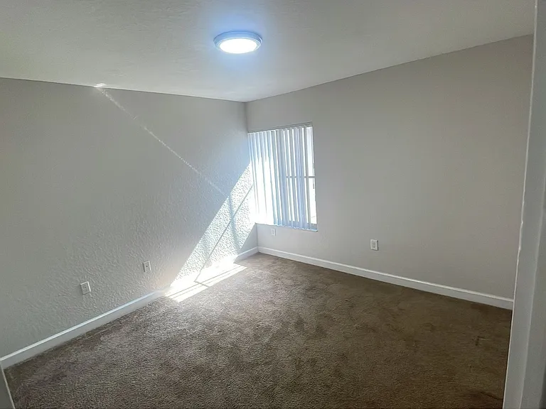 Summer Lake Estates — Photo 17