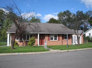 13 Beechwood Dr, Cumberland, MD 21502