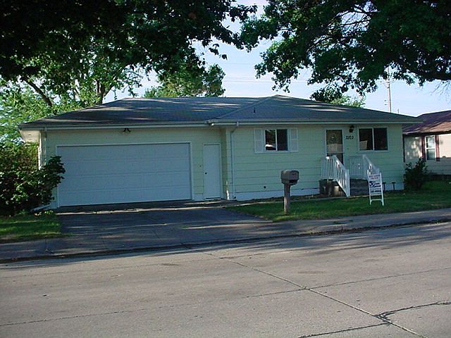 1st image of 2103 W 10th St