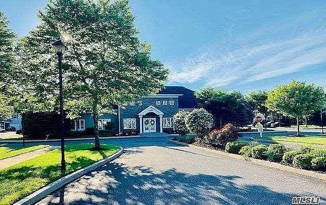 Islip Landing community