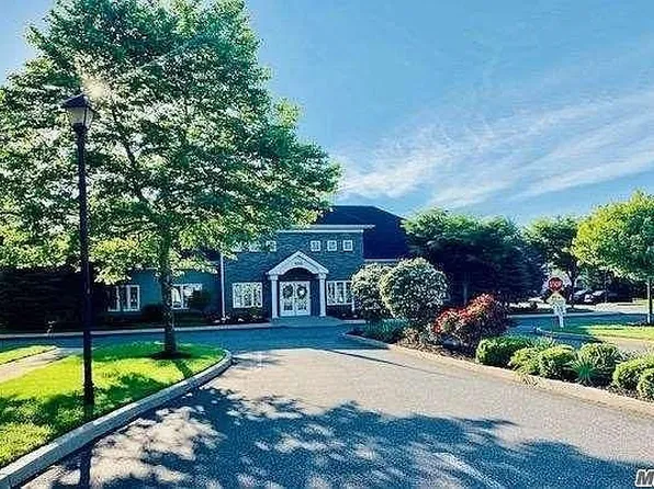 344 Medea Way, Central Islip, NY 11722