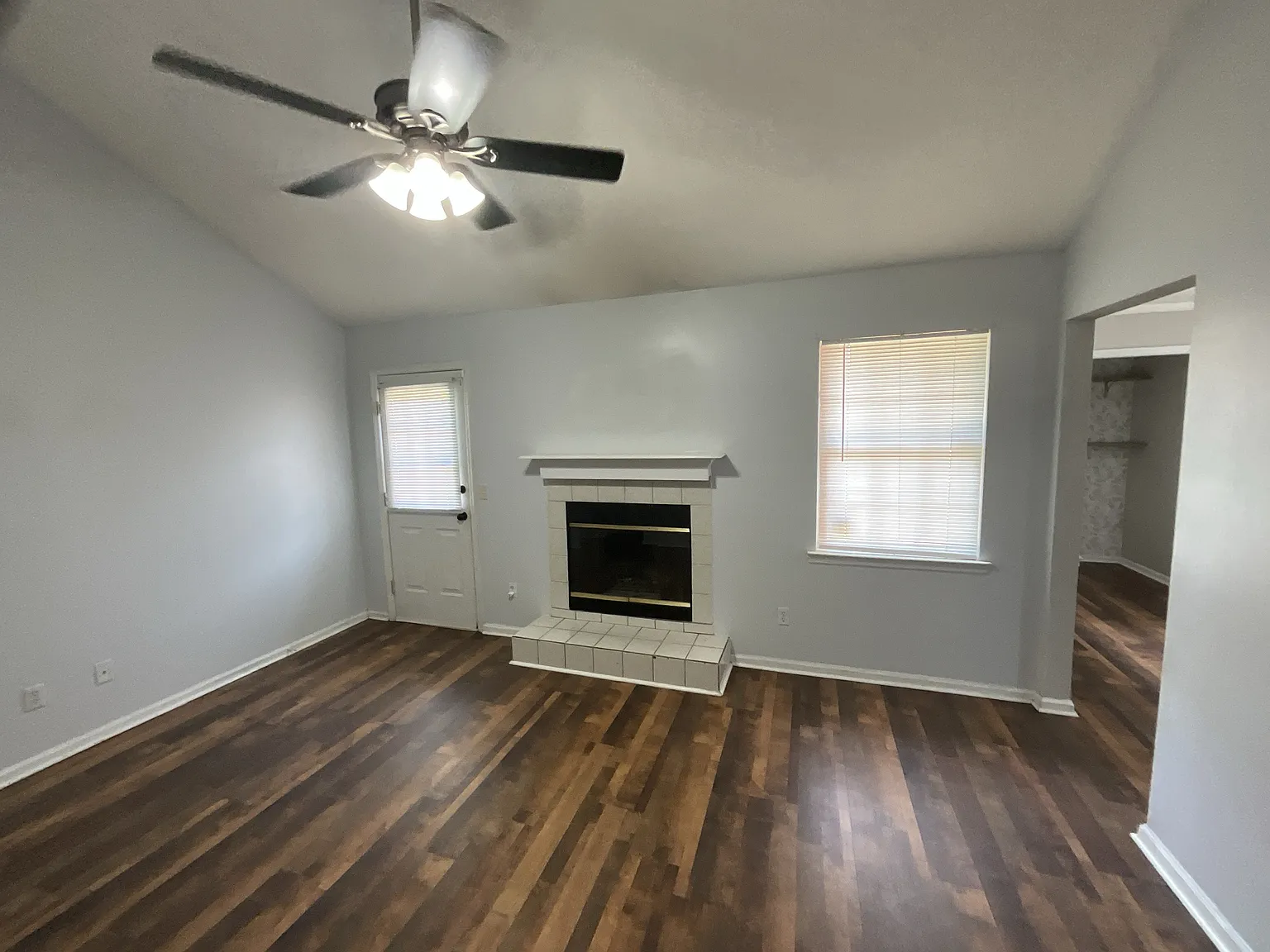 1635 Latham Court — Photo 2