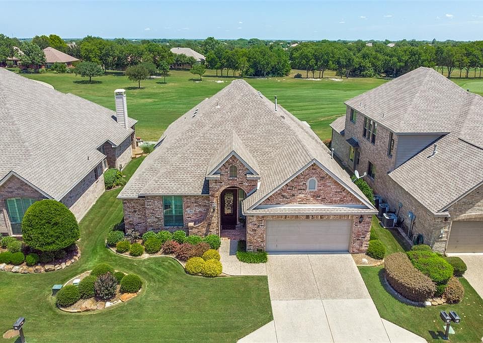1st image of 364 Pine Valley Dr