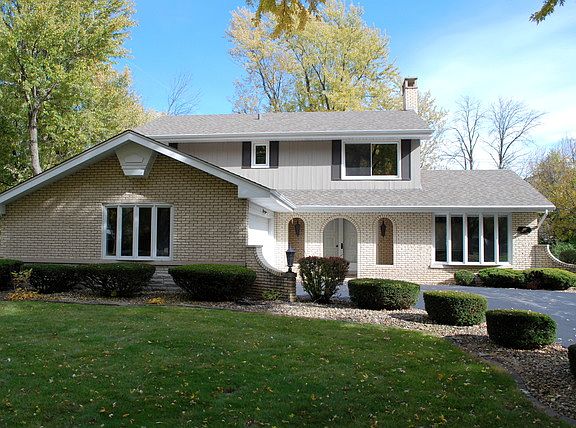 2nd image of 1907 Tina Ln
