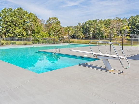 3rd image of 4700 Loftwood Dr