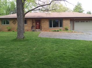 4010 W Barnard Ave, Greenfield, WI 53221
