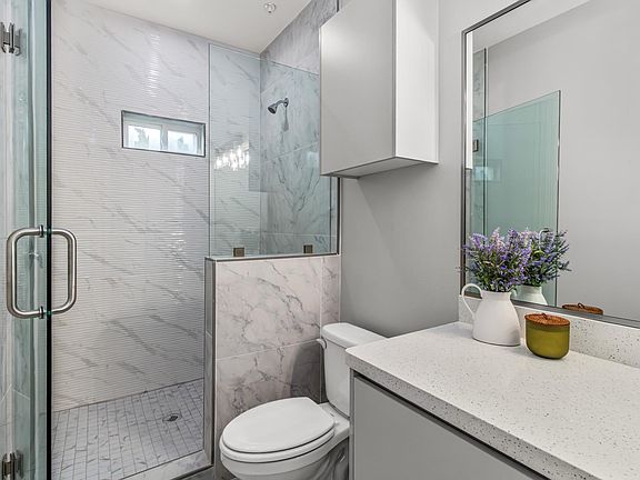 5th image of 900 Hidden Hills St #1