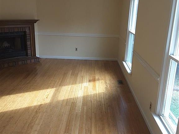 4th image of 1221 Cobbler Way