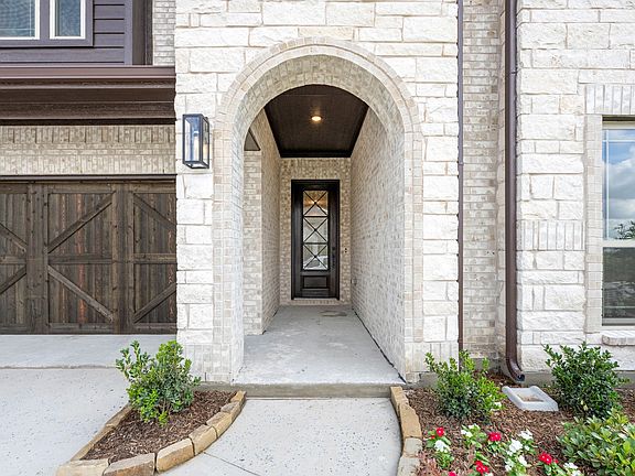 3rd image of 4001 Miscellany Ln