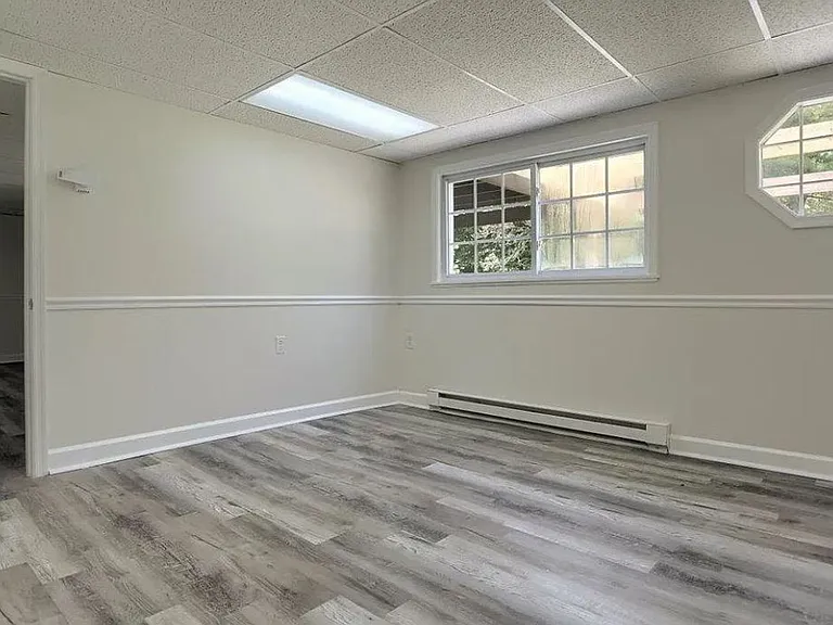 1140 Loop Dr — Photo 17