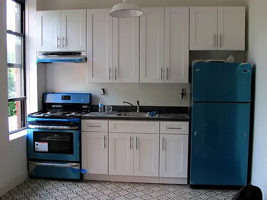 Rented by Tbshaw Realty Associates | media 4