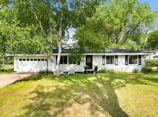 3384 Emerald Dr, White Bear Lake, MN 55110