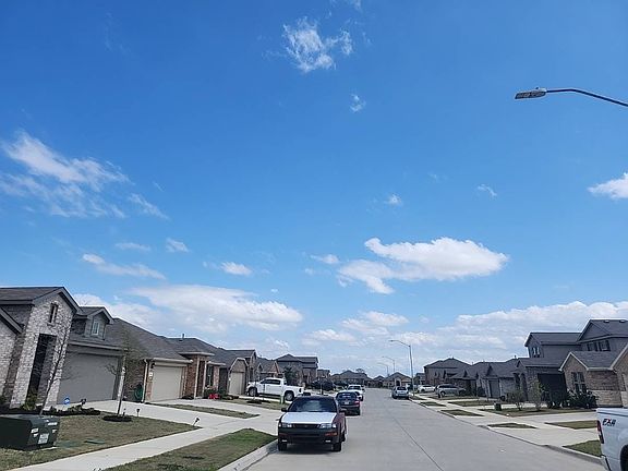 5th image of 621 Spaulding St