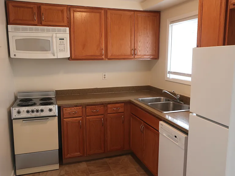 105 Lavender Ct #1 — Photo 6