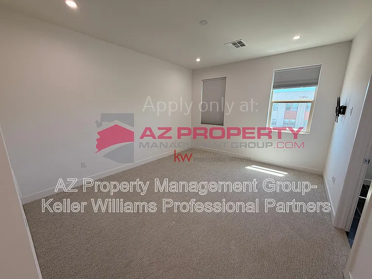 825 N 9th Ave #12 — Photo 24