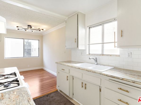 7548 W Hampton Ave #206