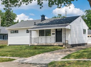 4166 Ashgrove Dr, Grove City, OH 43123