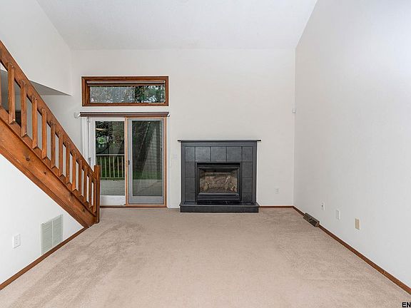 5th image of 31 Eton Dr