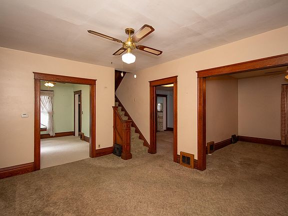 4th image of 55 Wabash Ave N
