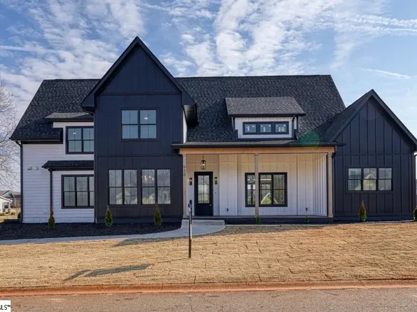 938 Benchmark Drive, Wellford, SC 29385