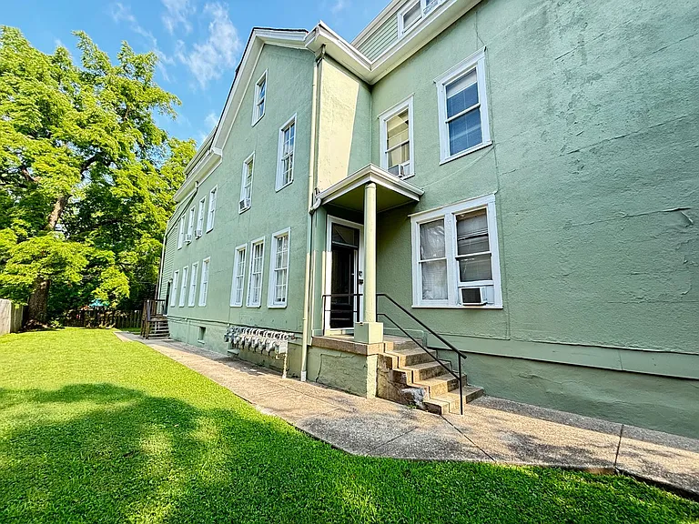 1406 S. 1st Street — Photo 2