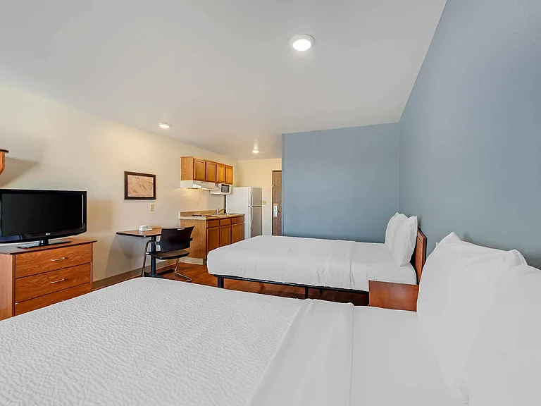 Studio Suite - 2 Full Beds