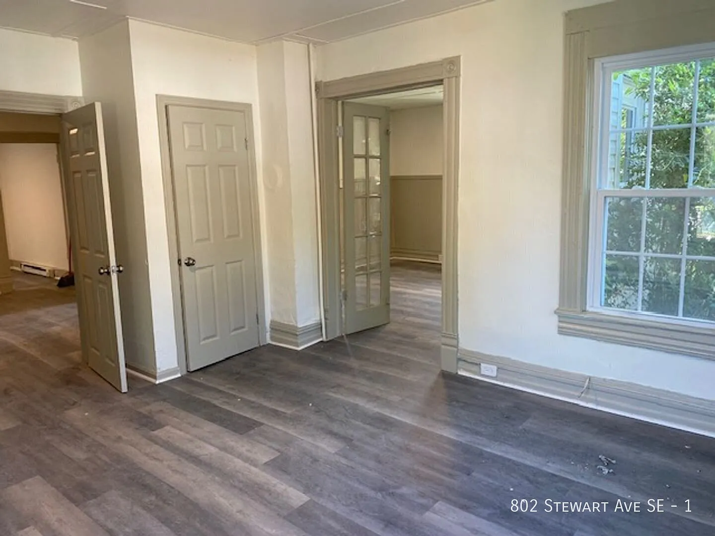 Spacious & Updated 4-Bedroom Apartment in Southeast Roanoke — Photo 3