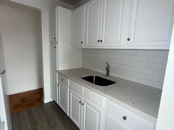 2nd image of 793 McLean Ave APT 4A