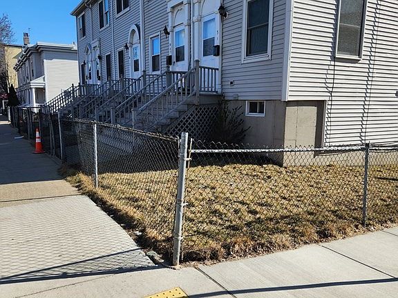 3rd image of 80 Blue Hill Ave APT 5