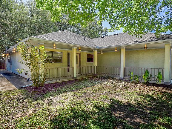 3rd image of 504 Leah Ln