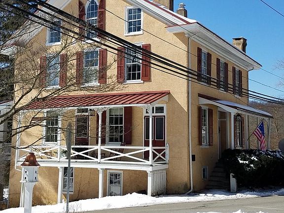 4th image of 1690 Yellow Springs Rd