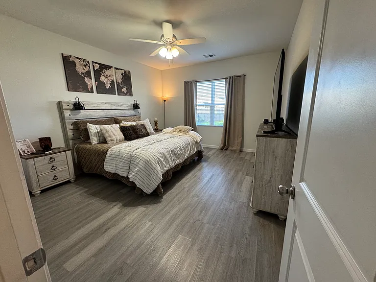 1692 Villena Dr — Photo 4