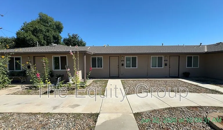 397 N Valencia Blvd — Photo 1