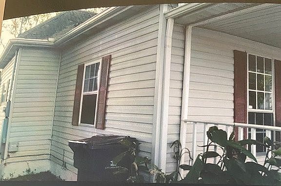 2nd image of 1007 Wray St