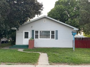 1121 8th Ave W, Mobridge, SD 57601