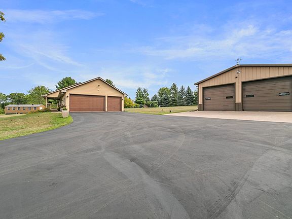 3rd image of 671 Kinney Rd