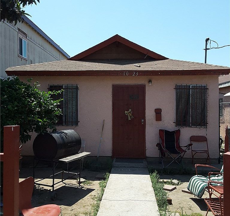 1st image of 10323 Hickory St
