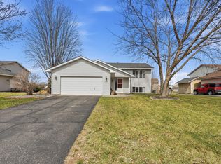 187 Bluestem Ave, Shakopee, MN 55379
