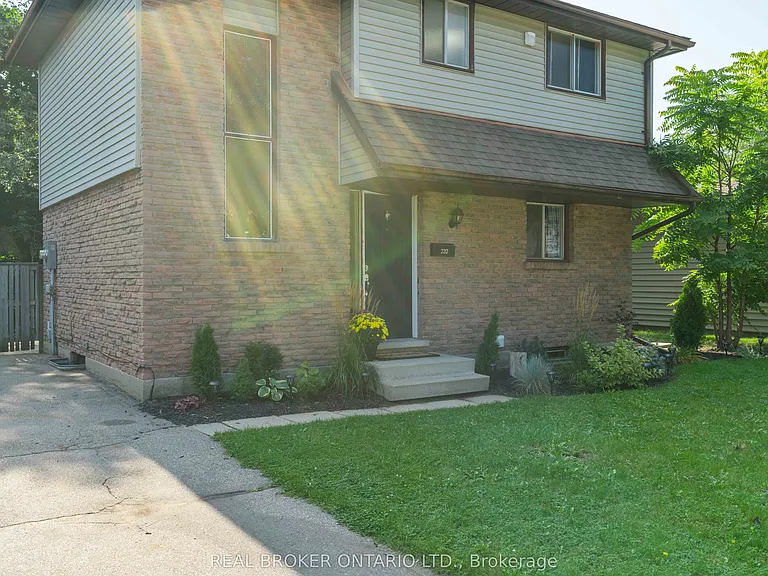232 Cedarwoods Cres — Photo 6