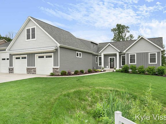 3rd image of 3797 Bryce Dr