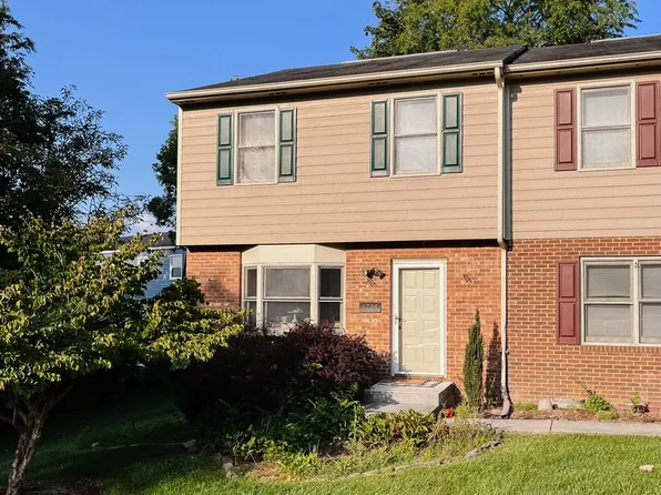 1726 Emerald St, Blacksburg, VA 24060