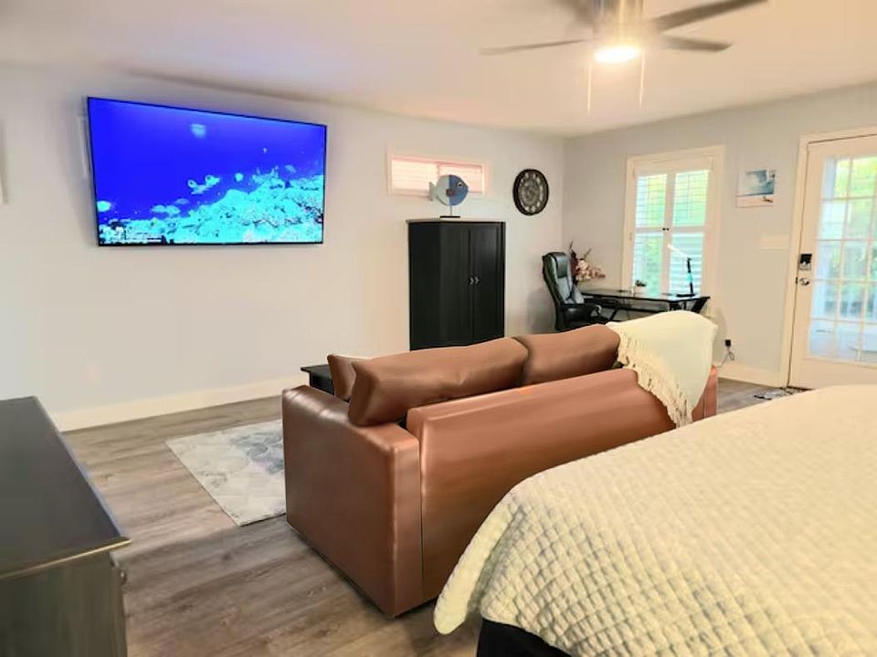1st image of 3238 Cypress Ln