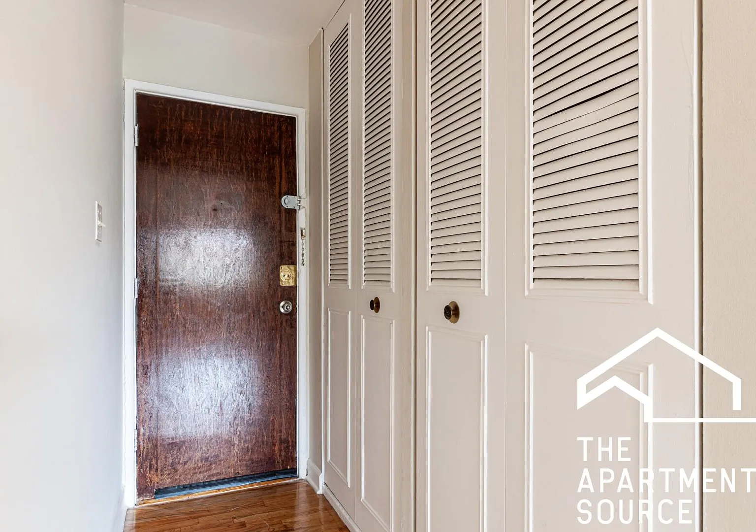 5917 North Kenmore Avenue #523 — Photo 4