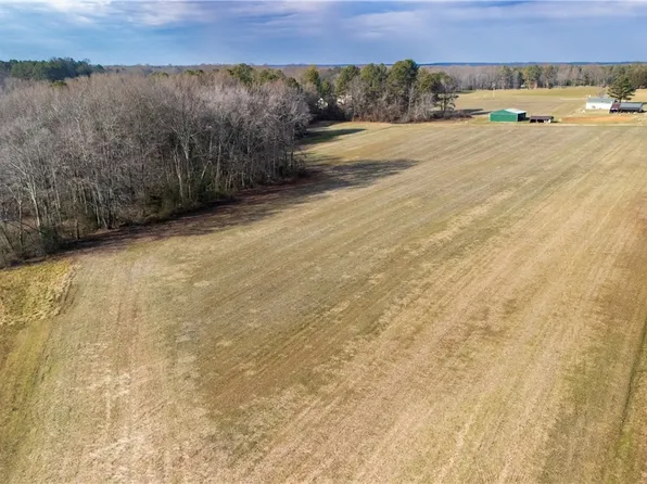 14159 Scotchtown Rd, Beaverdam, VA 23015